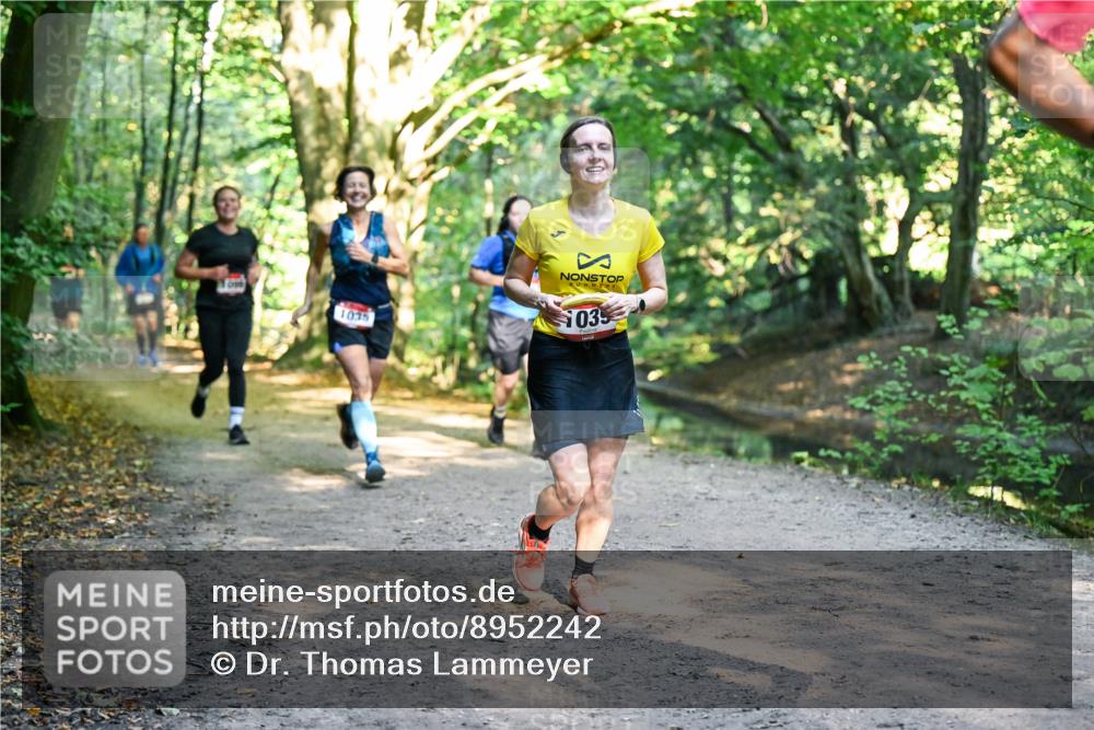 28.09.2025 - 33. Volkslauf durch das schöne Alstertal Dr. Thomas Lammeyer http://msf.ph/oto/8952242 28.09.2025 10:20:48 Laufen 1035, 1035 meine-sportfotos.de