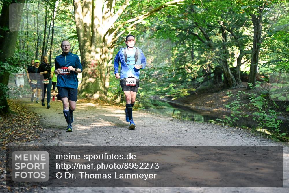 28.09.2025 - 33. Volkslauf durch das schöne Alstertal Dr. Thomas Lammeyer http://msf.ph/oto/8952273 28.09.2025 10:20:54 Laufen 1697, 1056, 1688, 770 meine-sportfotos.de