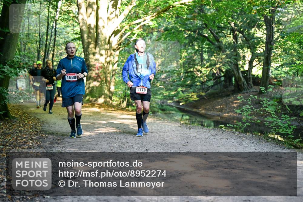 28.09.2025 - 33. Volkslauf durch das schöne Alstertal Dr. Thomas Lammeyer http://msf.ph/oto/8952274 28.09.2025 10:20:54 Laufen 4770, 1697, 1056, 1688, 1770 meine-sportfotos.de