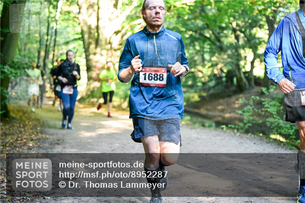 28.09.2025 - 33. Volkslauf durch das schöne Alstertal Dr. Thomas Lammeyer http://msf.ph/oto/8952287 28.09.2025 10:20:57 Laufen 1688, 0 meine-sportfotos.de