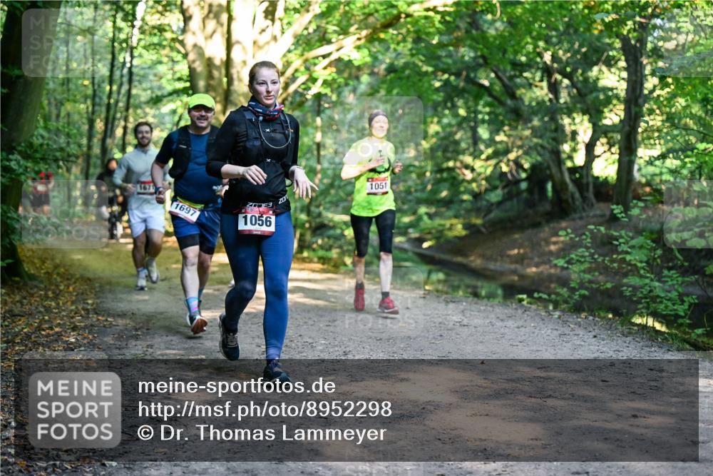 28.09.2025 - 33. Volkslauf durch das schöne Alstertal Dr. Thomas Lammeyer http://msf.ph/oto/8952298 28.09.2025 10:20:59 Laufen 1671, 1697, 1056, 1051 meine-sportfotos.de