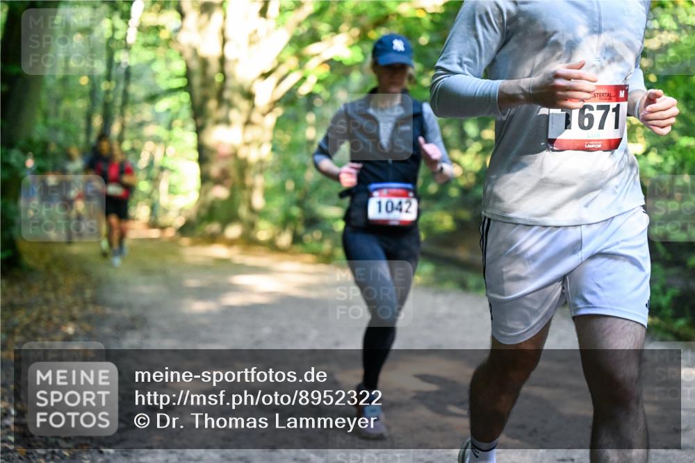 28.09.2025 - 33. Volkslauf durch das schöne Alstertal Dr. Thomas Lammeyer http://msf.ph/oto/8952322 28.09.2025 10:21:03 Laufen 1042, 1671 meine-sportfotos.de