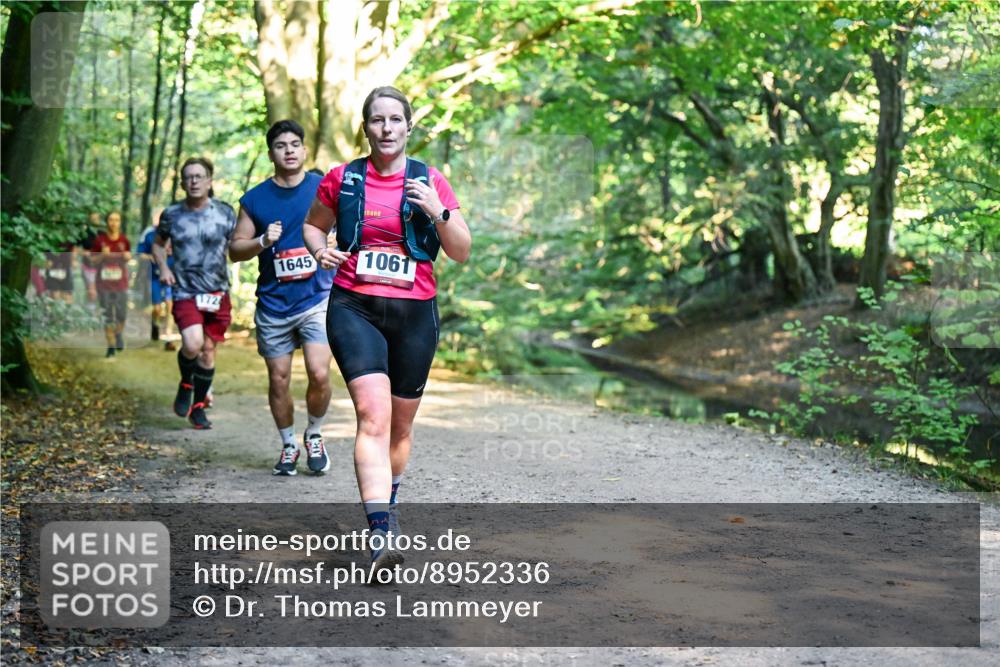 28.09.2025 - 33. Volkslauf durch das schöne Alstertal Dr. Thomas Lammeyer http://msf.ph/oto/8952336 28.09.2025 10:21:07 Laufen 1724, 1645, 1061 meine-sportfotos.de