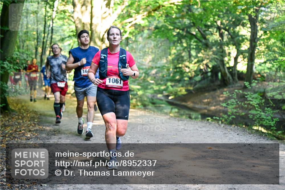 28.09.2025 - 33. Volkslauf durch das schöne Alstertal Dr. Thomas Lammeyer http://msf.ph/oto/8952337 28.09.2025 10:21:07 Laufen 172, 16, 1061 meine-sportfotos.de