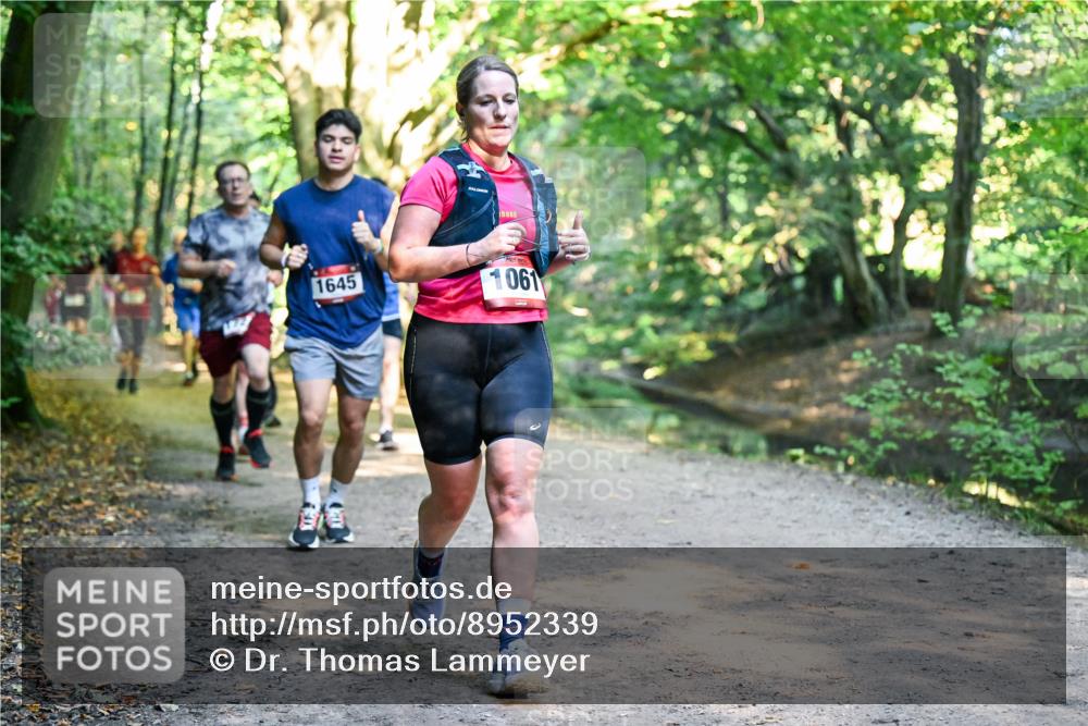 28.09.2025 - 33. Volkslauf durch das schöne Alstertal Dr. Thomas Lammeyer http://msf.ph/oto/8952339 28.09.2025 10:21:07 Laufen 1645, 1061 meine-sportfotos.de