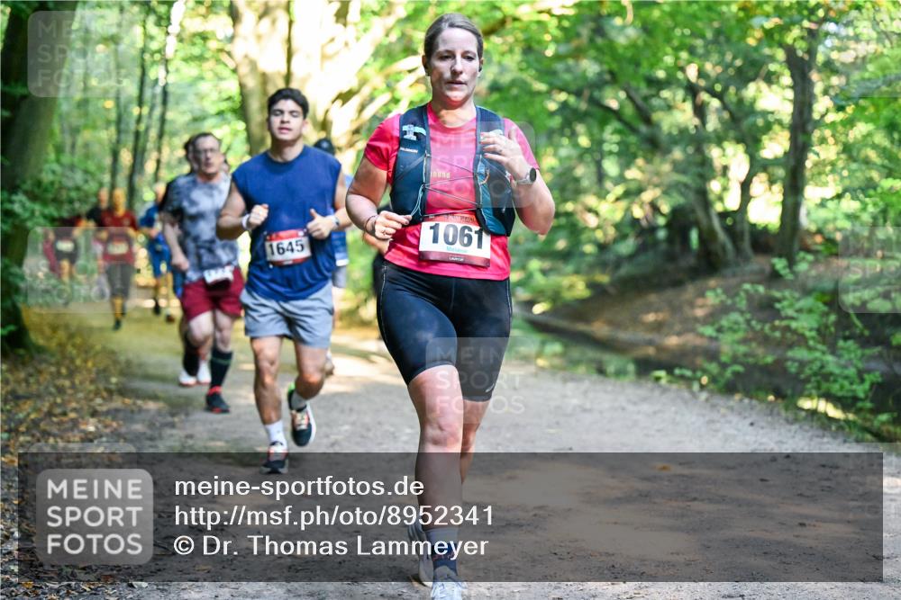 28.09.2025 - 33. Volkslauf durch das schöne Alstertal Dr. Thomas Lammeyer http://msf.ph/oto/8952341 28.09.2025 10:21:07 Laufen 1645, 1061 meine-sportfotos.de