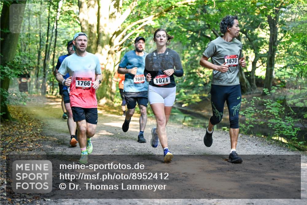 28.09.2025 - 33. Volkslauf durch das schöne Alstertal Dr. Thomas Lammeyer http://msf.ph/oto/8952412 28.09.2025 10:21:21 Laufen 1601, 1766, 1071, 1670 meine-sportfotos.de