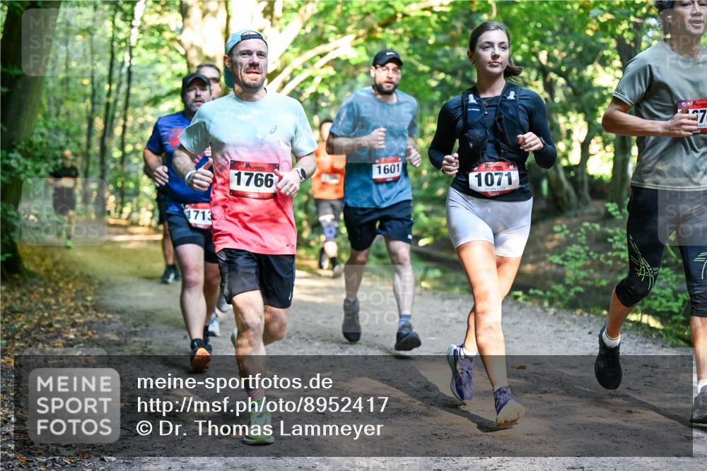 28.09.2025 - 33. Volkslauf durch das schöne Alstertal Dr. Thomas Lammeyer http://msf.ph/oto/8952417 28.09.2025 10:21:22 Laufen 1713, 1766, 1601, 1071, 37 meine-sportfotos.de