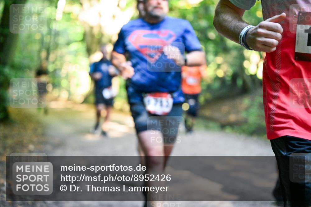 28.09.2025 - 33. Volkslauf durch das schöne Alstertal Dr. Thomas Lammeyer http://msf.ph/oto/8952426 28.09.2025 10:21:23 Laufen  meine-sportfotos.de