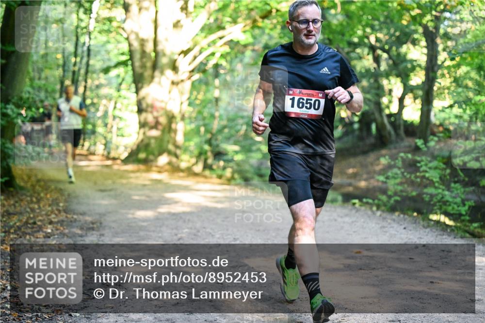 28.09.2025 - 33. Volkslauf durch das schöne Alstertal Dr. Thomas Lammeyer http://msf.ph/oto/8952453 28.09.2025 10:21:28 Laufen 1650 meine-sportfotos.de