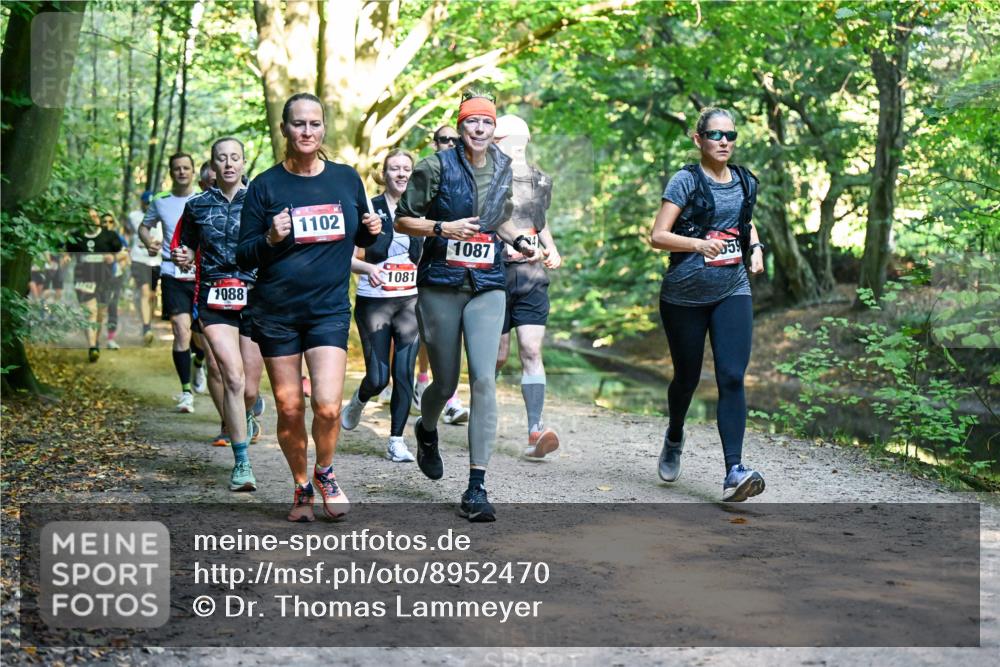 28.09.2025 - 33. Volkslauf durch das schöne Alstertal Dr. Thomas Lammeyer http://msf.ph/oto/8952470 28.09.2025 10:21:37 Laufen 1088, 1102, 1081, 1087 meine-sportfotos.de