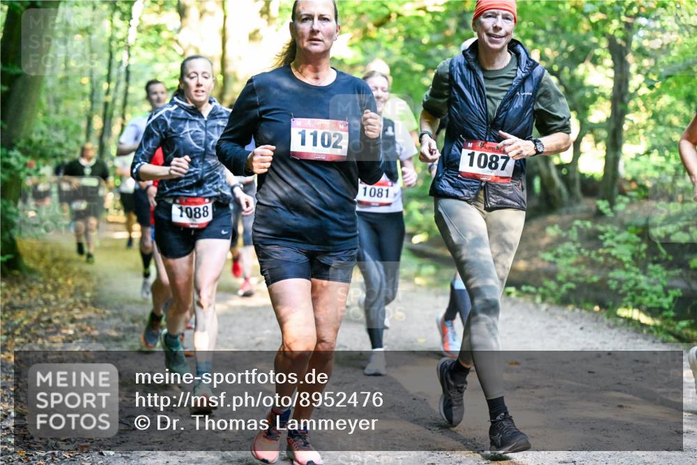28.09.2025 - 33. Volkslauf durch das schöne Alstertal Dr. Thomas Lammeyer http://msf.ph/oto/8952476 28.09.2025 10:21:38 Laufen 1088, 1102, 1081, 1087 meine-sportfotos.de
