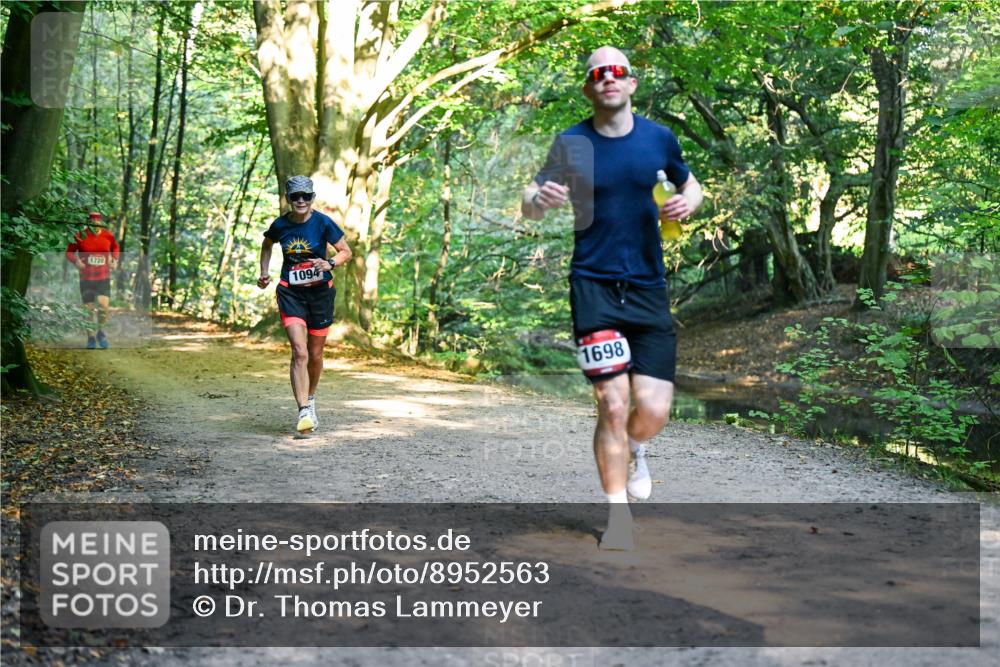 28.09.2025 - 33. Volkslauf durch das schöne Alstertal Dr. Thomas Lammeyer http://msf.ph/oto/8952563 28.09.2025 10:21:53 Laufen 1094, 1698 meine-sportfotos.de