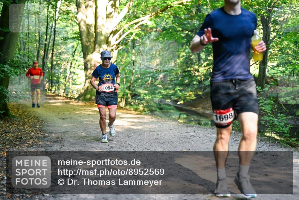 28.09.2025 - 33. Volkslauf durch das schöne Alstertal Dr. Thomas Lammeyer http://msf.ph/oto/8952569 28.09.2025 10:21:54 Laufen 0720, 1094, 1698 meine-sportfotos.de