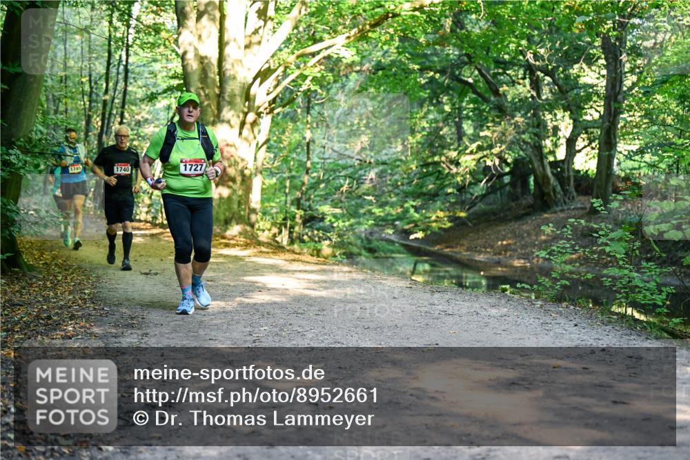 28.09.2025 - 33. Volkslauf durch das schöne Alstertal Dr. Thomas Lammeyer http://msf.ph/oto/8952661 28.09.2025 10:22:21 Laufen 1745, 1740, 1727 meine-sportfotos.de