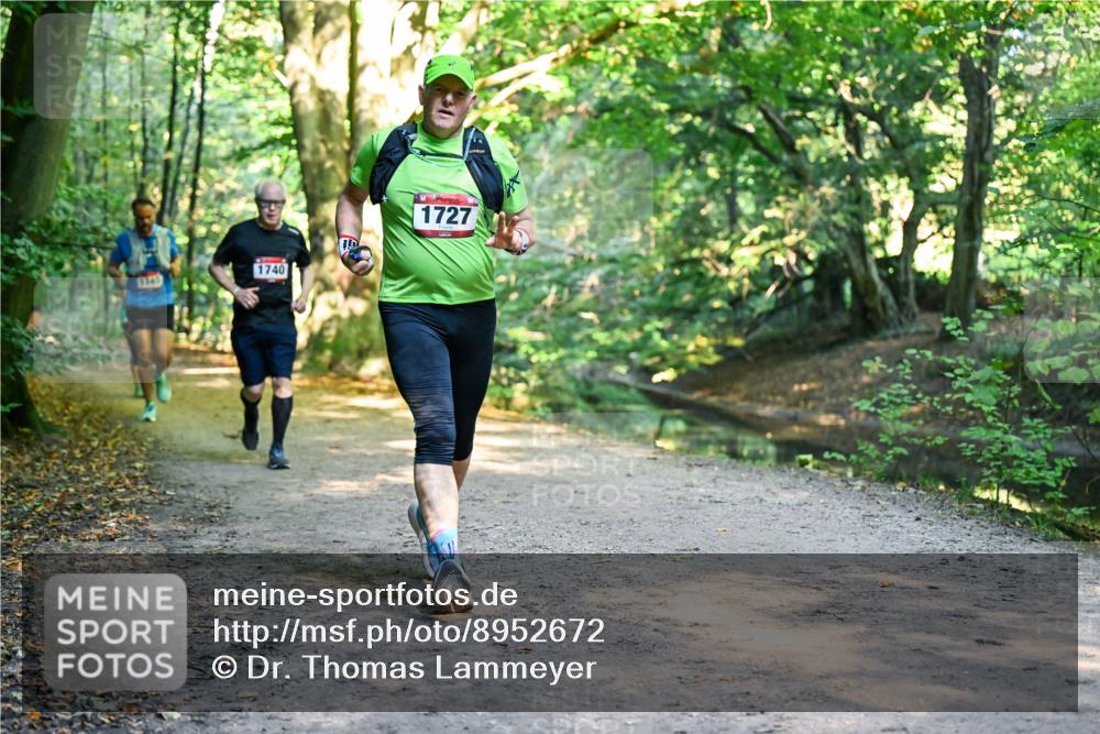 28.09.2025 - 33. Volkslauf durch das schöne Alstertal Dr. Thomas Lammeyer http://msf.ph/oto/8952672 28.09.2025 10:22:22 Laufen 1945, 1740, 1727 meine-sportfotos.de