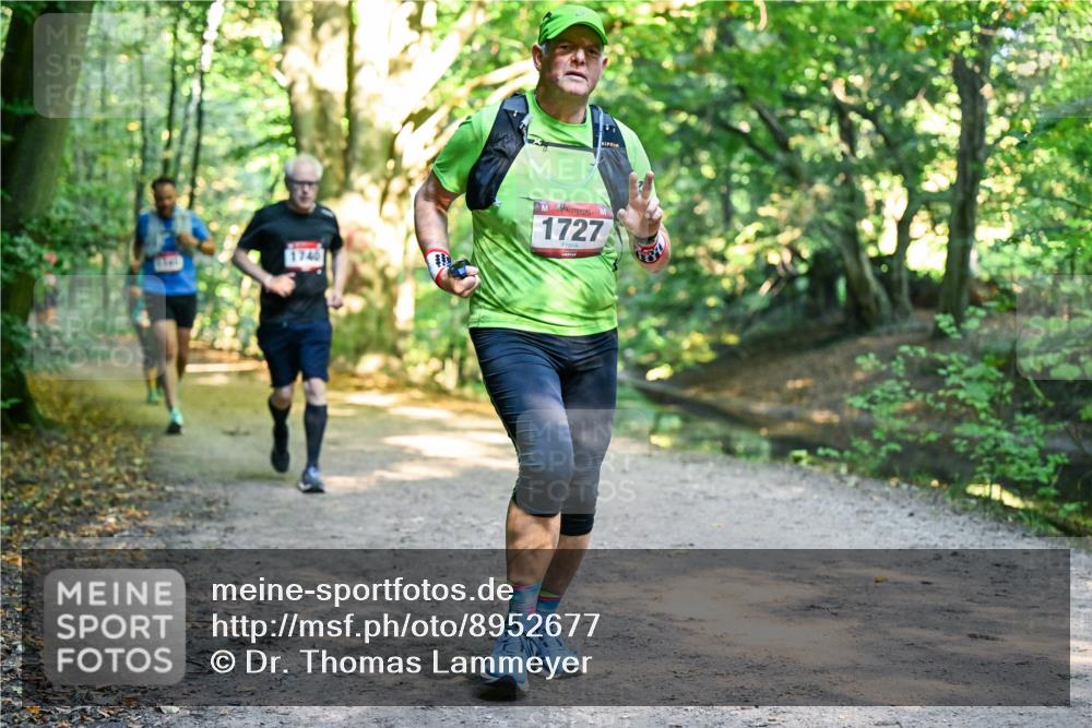 28.09.2025 - 33. Volkslauf durch das schöne Alstertal Dr. Thomas Lammeyer http://msf.ph/oto/8952677 28.09.2025 10:22:23 Laufen 1740, 1727 meine-sportfotos.de