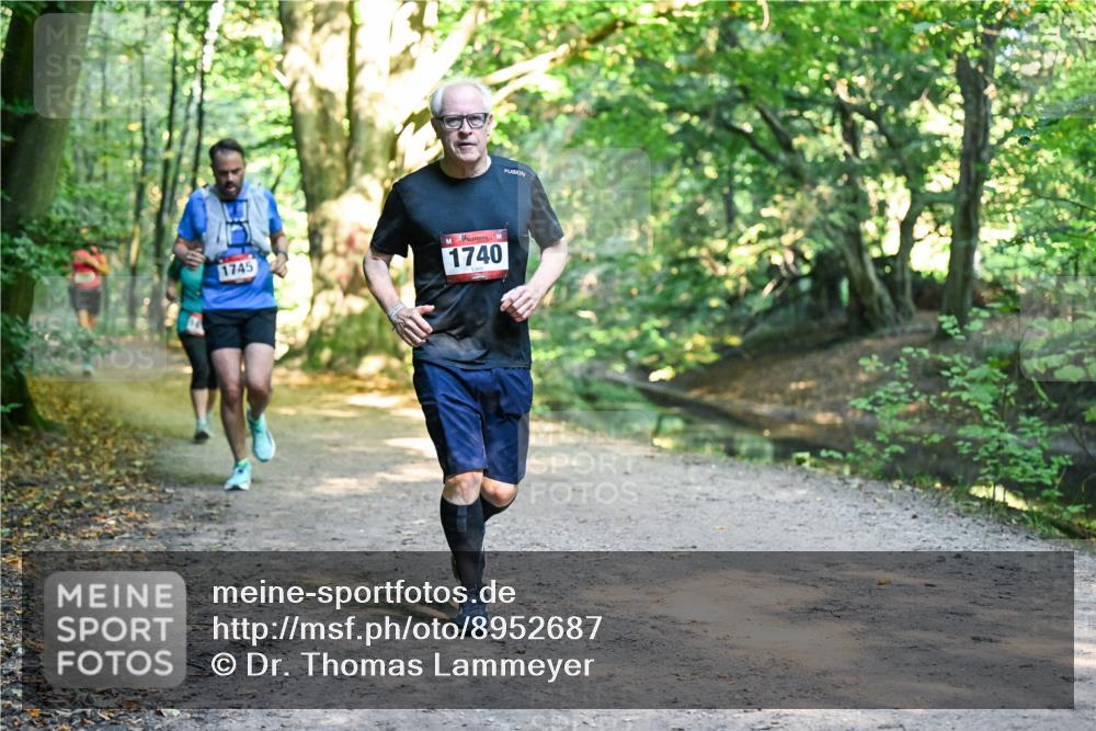 28.09.2025 - 33. Volkslauf durch das schöne Alstertal Dr. Thomas Lammeyer http://msf.ph/oto/8952687 28.09.2025 10:22:25 Laufen 1745, 1740 meine-sportfotos.de