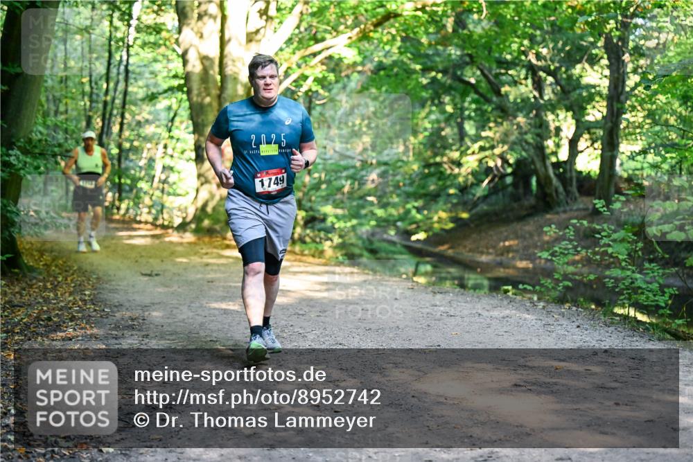28.09.2025 - 33. Volkslauf durch das schöne Alstertal Dr. Thomas Lammeyer http://msf.ph/oto/8952742 28.09.2025 10:22:48 Laufen 2025, 1749 meine-sportfotos.de
