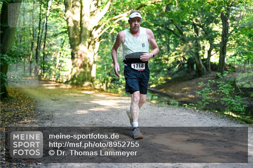 28.09.2025 - 33. Volkslauf durch das schöne Alstertal Dr. Thomas Lammeyer http://msf.ph/oto/8952755 28.09.2025 10:22:53 Laufen 1718 meine-sportfotos.de