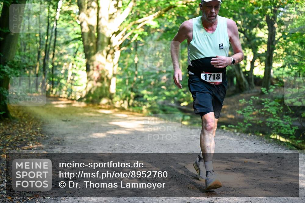 28.09.2025 - 33. Volkslauf durch das schöne Alstertal Dr. Thomas Lammeyer http://msf.ph/oto/8952760 28.09.2025 10:22:53 Laufen 1718 meine-sportfotos.de