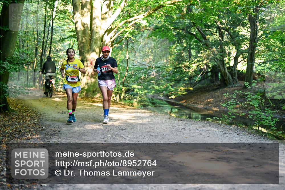28.09.2025 - 33. Volkslauf durch das schöne Alstertal Dr. Thomas Lammeyer http://msf.ph/oto/8952764 28.09.2025 10:23:03 Laufen 1067, 112 meine-sportfotos.de