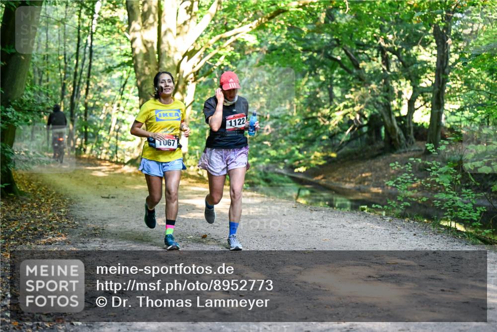 28.09.2025 - 33. Volkslauf durch das schöne Alstertal Dr. Thomas Lammeyer http://msf.ph/oto/8952773 28.09.2025 10:23:04 Laufen 1067, 1122 meine-sportfotos.de