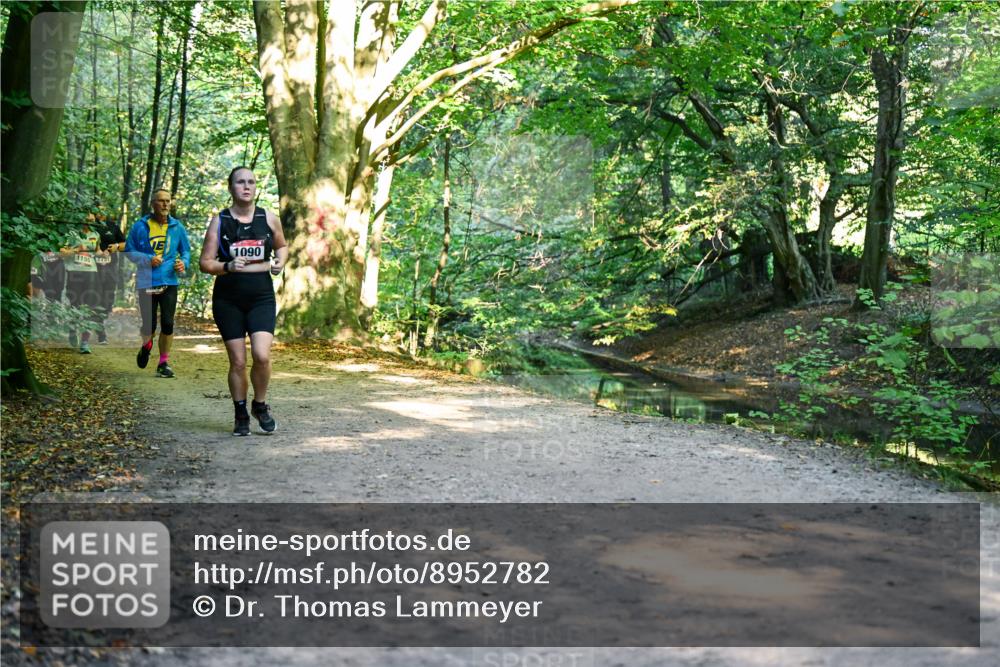 28.09.2025 - 33. Volkslauf durch das schöne Alstertal Dr. Thomas Lammeyer http://msf.ph/oto/8952782 28.09.2025 10:23:13 Laufen 1155, 7, 1090 meine-sportfotos.de