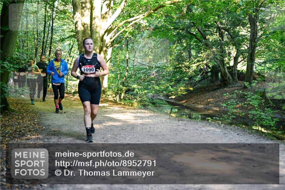 28.09.2025 - 33. Volkslauf durch das schöne Alstertal Dr. Thomas Lammeyer http://msf.ph/oto/8952791 28.09.2025 10:23:14 Laufen 174, 1155, 1751, 1090 meine-sportfotos.de