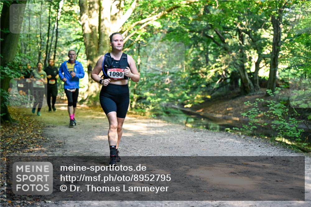 28.09.2025 - 33. Volkslauf durch das schöne Alstertal Dr. Thomas Lammeyer http://msf.ph/oto/8952795 28.09.2025 10:23:14 Laufen 1090 meine-sportfotos.de