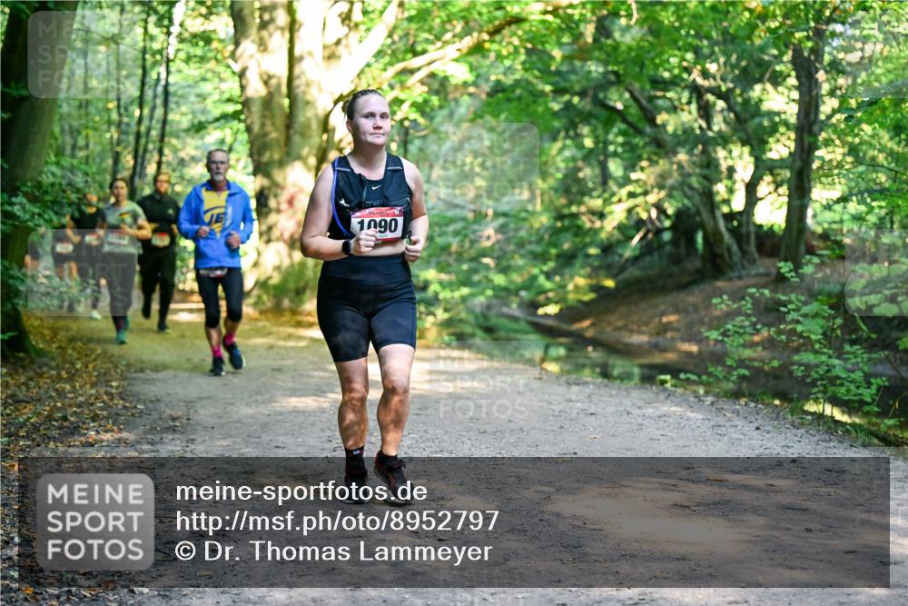 28.09.2025 - 33. Volkslauf durch das schöne Alstertal Dr. Thomas Lammeyer http://msf.ph/oto/8952797 28.09.2025 10:23:15 Laufen 1090 meine-sportfotos.de