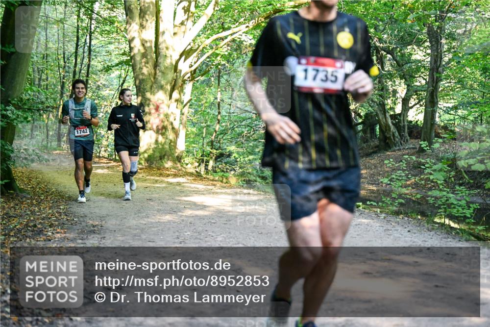 28.09.2025 - 33. Volkslauf durch das schöne Alstertal Dr. Thomas Lammeyer http://msf.ph/oto/8952853 28.09.2025 10:23:25 Laufen 1742, 7, 1735 meine-sportfotos.de
