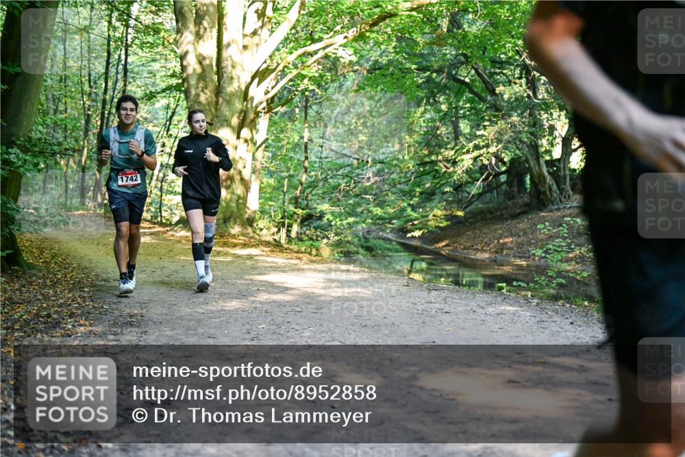 28.09.2025 - 33. Volkslauf durch das schöne Alstertal Dr. Thomas Lammeyer http://msf.ph/oto/8952858 28.09.2025 10:23:26 Laufen 1742 meine-sportfotos.de
