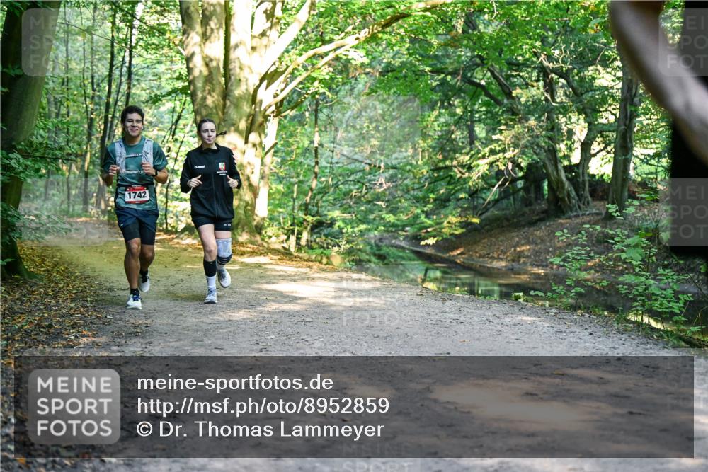 28.09.2025 - 33. Volkslauf durch das schöne Alstertal Dr. Thomas Lammeyer http://msf.ph/oto/8952859 28.09.2025 10:23:26 Laufen 1742 meine-sportfotos.de