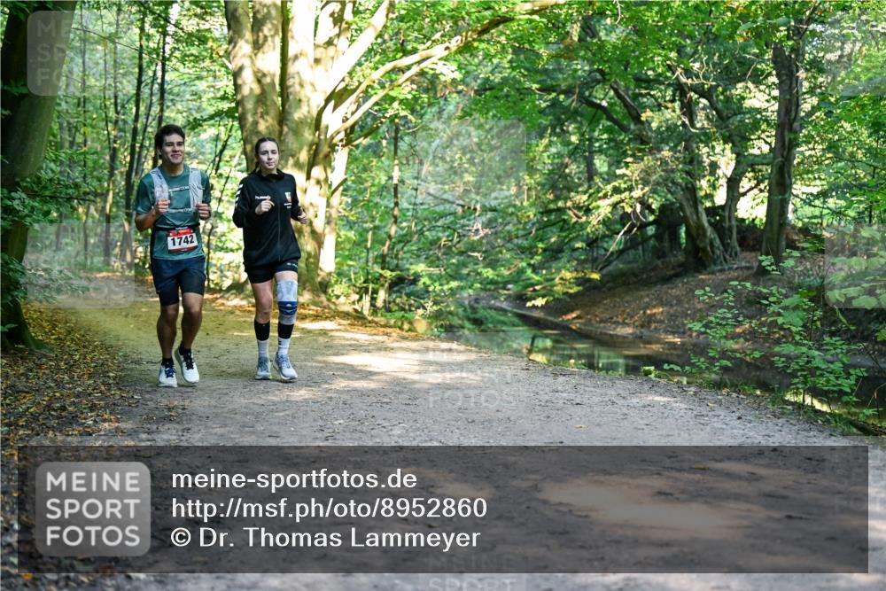 28.09.2025 - 33. Volkslauf durch das schöne Alstertal Dr. Thomas Lammeyer http://msf.ph/oto/8952860 28.09.2025 10:23:26 Laufen 1742 meine-sportfotos.de