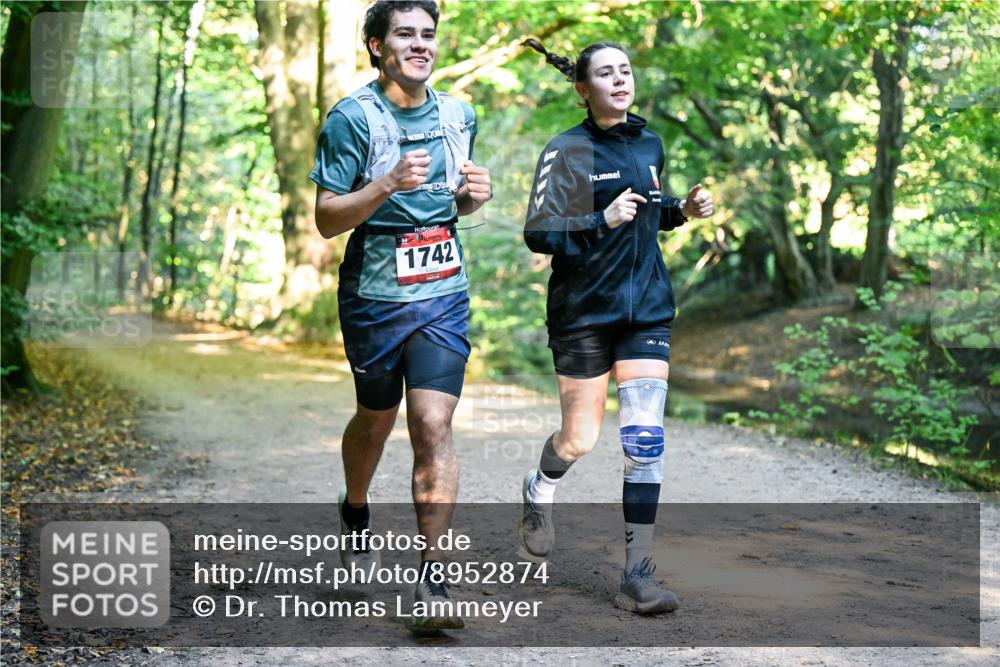 28.09.2025 - 33. Volkslauf durch das schöne Alstertal Dr. Thomas Lammeyer http://msf.ph/oto/8952874 28.09.2025 10:23:28 Laufen 1742 meine-sportfotos.de
