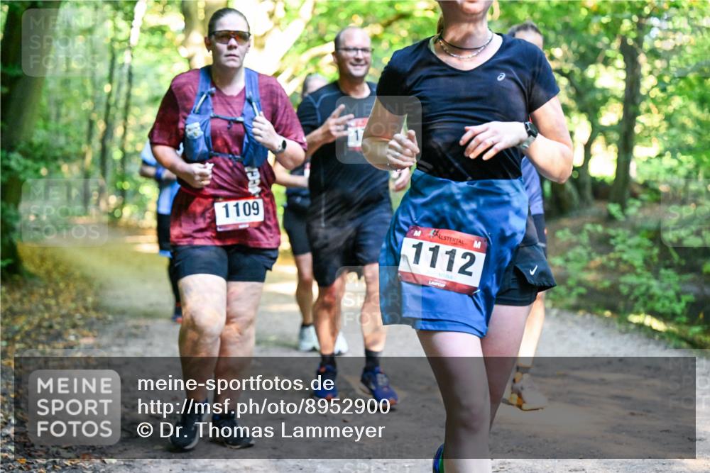 28.09.2025 - 33. Volkslauf durch das schöne Alstertal Dr. Thomas Lammeyer http://msf.ph/oto/8952900 28.09.2025 10:23:43 Laufen 1109, 1112 meine-sportfotos.de