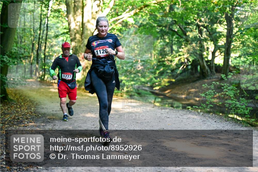 28.09.2025 - 33. Volkslauf durch das schöne Alstertal Dr. Thomas Lammeyer http://msf.ph/oto/8952926 28.09.2025 10:24:01 Laufen 1777, 1120 meine-sportfotos.de