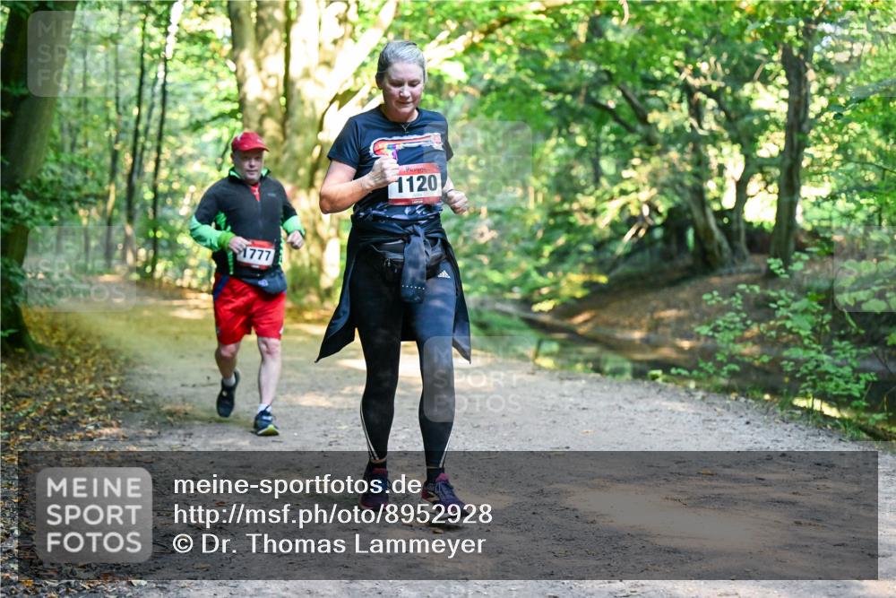 28.09.2025 - 33. Volkslauf durch das schöne Alstertal Dr. Thomas Lammeyer http://msf.ph/oto/8952928 28.09.2025 10:24:01 Laufen 1777, 1120 meine-sportfotos.de