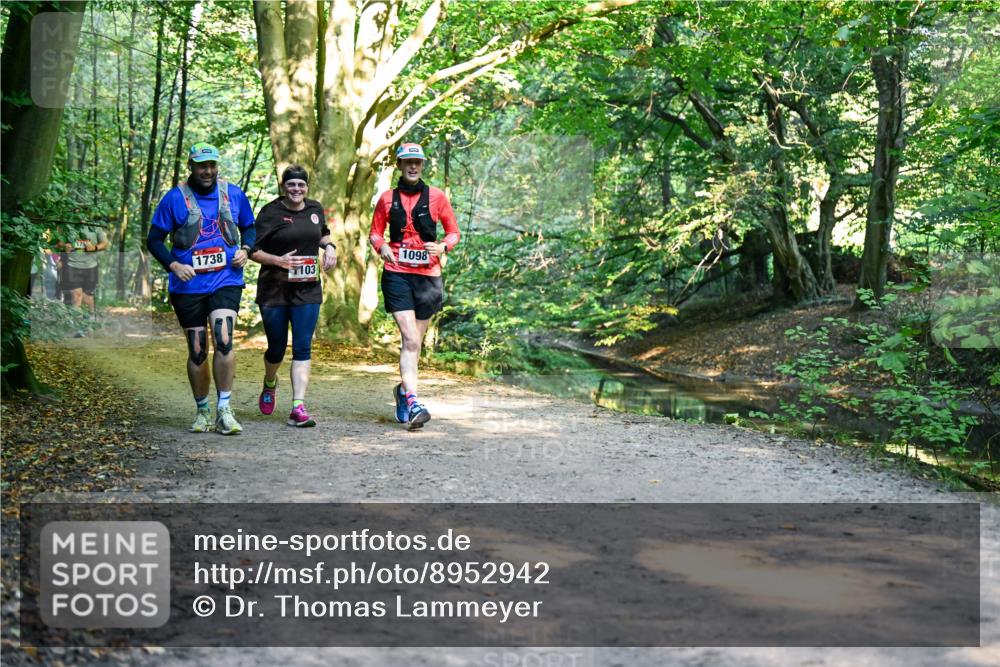 28.09.2025 - 33. Volkslauf durch das schöne Alstertal Dr. Thomas Lammeyer http://msf.ph/oto/8952942 28.09.2025 10:24:15 Laufen 175, 1738, 103, 1098 meine-sportfotos.de