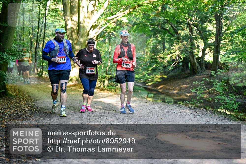 28.09.2025 - 33. Volkslauf durch das schöne Alstertal Dr. Thomas Lammeyer http://msf.ph/oto/8952949 28.09.2025 10:24:16 Laufen 738, 1103, 1098 meine-sportfotos.de