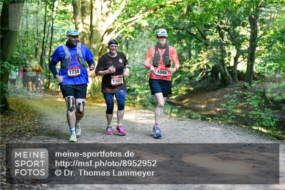 28.09.2025 - 33. Volkslauf durch das schöne Alstertal Dr. Thomas Lammeyer http://msf.ph/oto/8952952 28.09.2025 10:24:17 Laufen 1738, 1103, 1098 meine-sportfotos.de