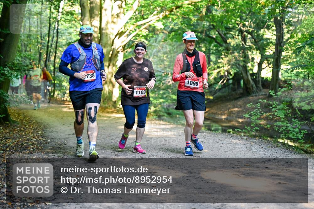 28.09.2025 - 33. Volkslauf durch das schöne Alstertal Dr. Thomas Lammeyer http://msf.ph/oto/8952954 28.09.2025 10:24:17 Laufen 738, 1103, 1098 meine-sportfotos.de