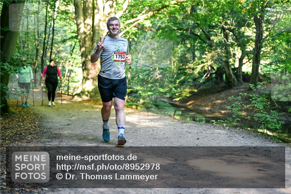 28.09.2025 - 33. Volkslauf durch das schöne Alstertal Dr. Thomas Lammeyer http://msf.ph/oto/8952978 28.09.2025 10:24:23 Laufen 1753 meine-sportfotos.de
