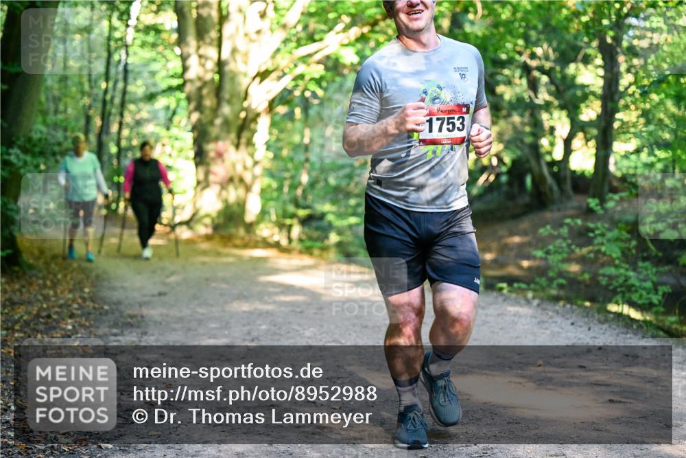 28.09.2025 - 33. Volkslauf durch das schöne Alstertal Dr. Thomas Lammeyer http://msf.ph/oto/8952988 28.09.2025 10:24:24 Laufen 10, 1753 meine-sportfotos.de