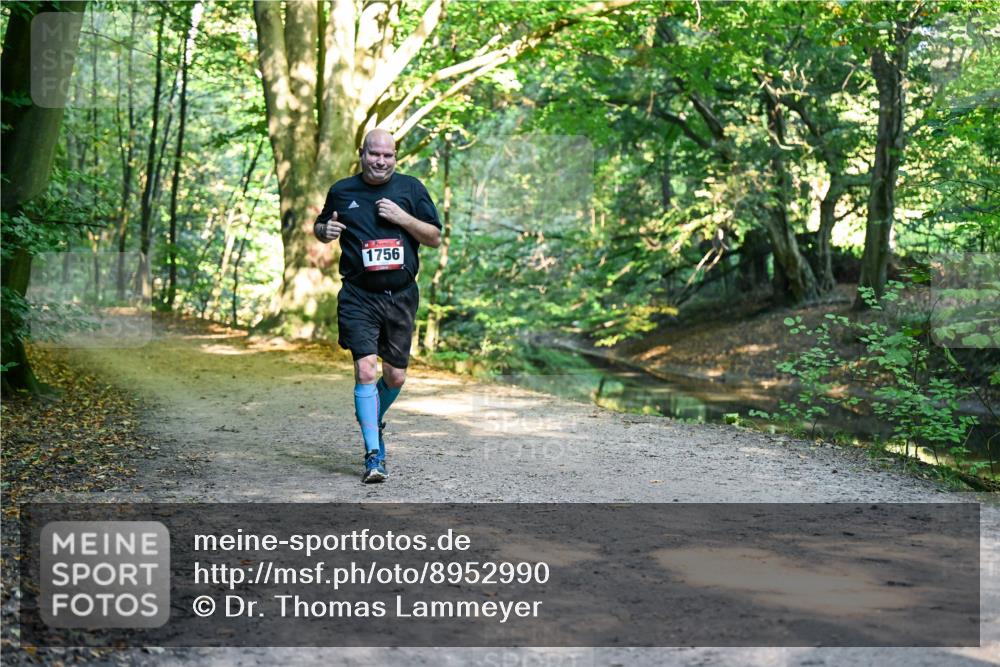28.09.2025 - 33. Volkslauf durch das schöne Alstertal Dr. Thomas Lammeyer http://msf.ph/oto/8952990 28.09.2025 10:24:36 Laufen 1756 meine-sportfotos.de