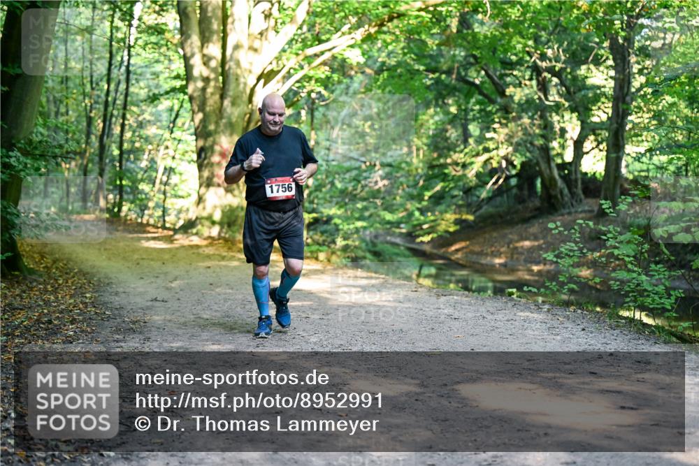 28.09.2025 - 33. Volkslauf durch das schöne Alstertal Dr. Thomas Lammeyer http://msf.ph/oto/8952991 28.09.2025 10:24:36 Laufen 1756 meine-sportfotos.de