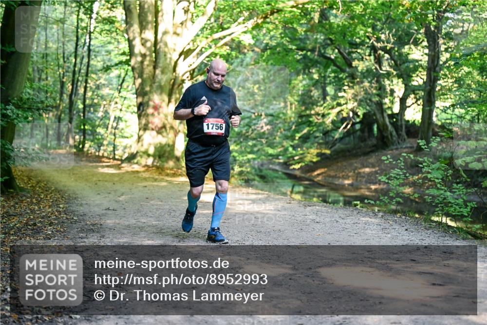 28.09.2025 - 33. Volkslauf durch das schöne Alstertal Dr. Thomas Lammeyer http://msf.ph/oto/8952993 28.09.2025 10:24:36 Laufen 1756 meine-sportfotos.de