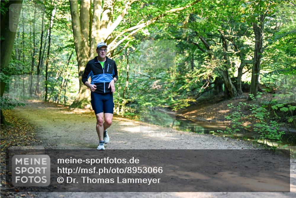 28.09.2025 - 33. Volkslauf durch das schöne Alstertal Dr. Thomas Lammeyer http://msf.ph/oto/8953066 28.09.2025 10:26:12 Laufen  meine-sportfotos.de