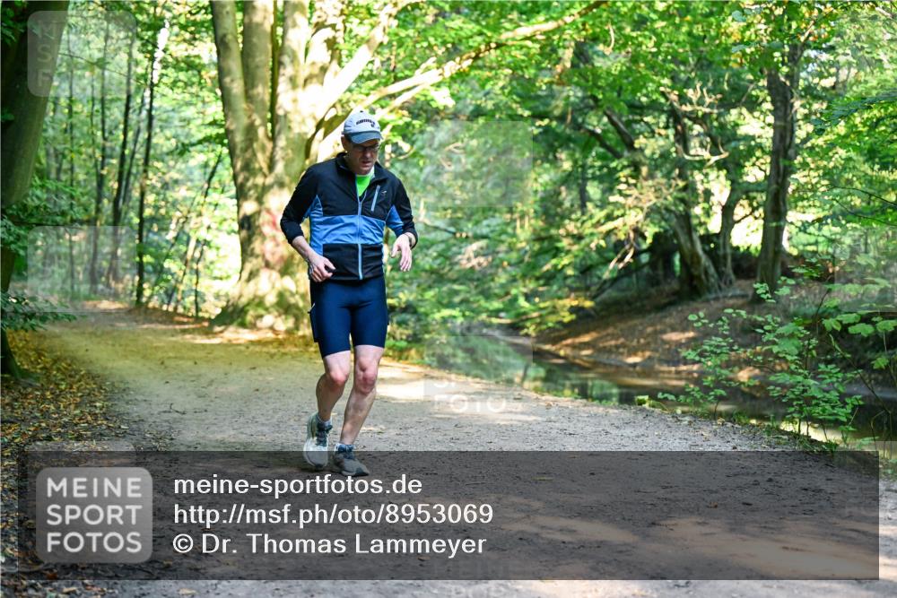 28.09.2025 - 33. Volkslauf durch das schöne Alstertal Dr. Thomas Lammeyer http://msf.ph/oto/8953069 28.09.2025 10:26:13 Laufen  meine-sportfotos.de